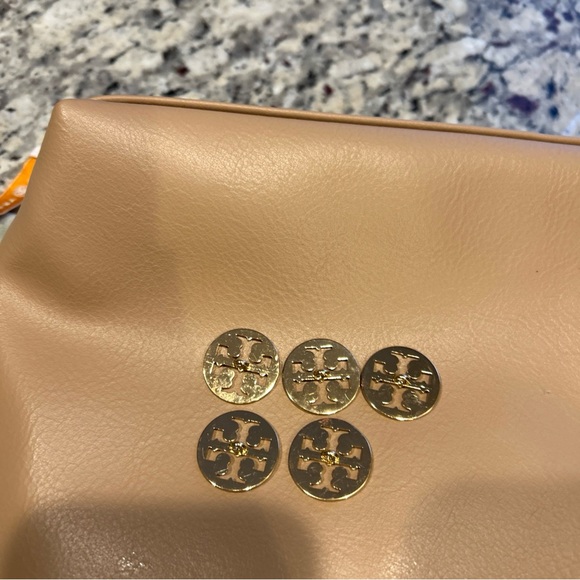 Lot of 5 Tory Burch 1" Gold Replacement Buttons Sweater Shirt Logo Cut Out - Picture 5 of 5
